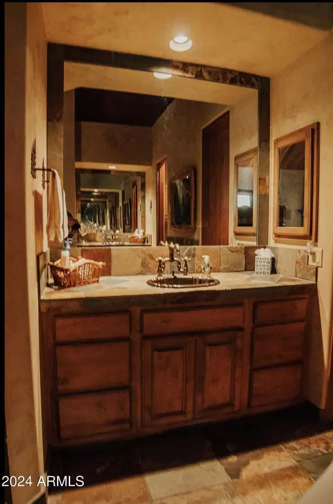 Bath - 2100 N Grapevine Dr, Payson, AZ 85541 photo 12 of 16