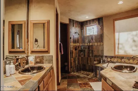 Bath - 2100 N Grapevine Dr, Payson, AZ 85541 photo 6 of 16