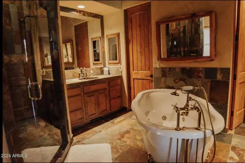 Bath - 2100 N Grapevine Dr, Payson, AZ 85541 photo 9 of 16