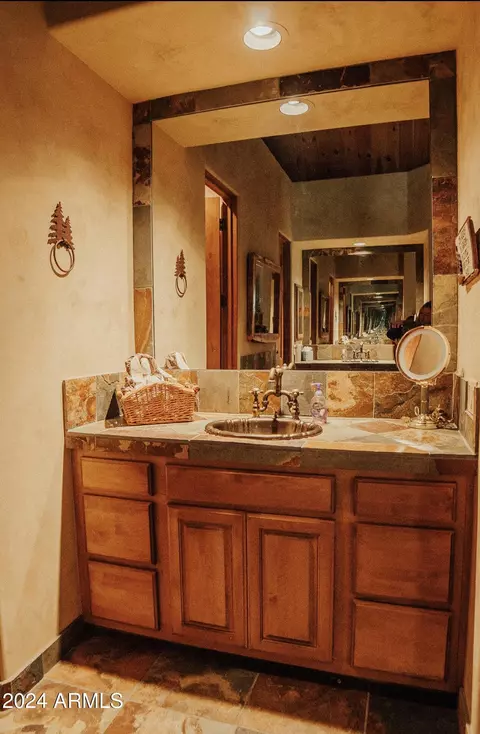 Bath - 2100 N Grapevine Dr, Payson, AZ 85541 photo 13 of 16