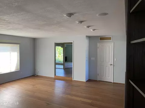 9037 N 28th St, Phoenix, AZ 85028 photo 12