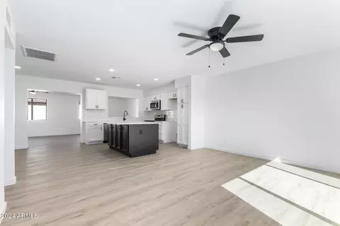 2738 E Windrose Dr, Phoenix, AZ 85032 photo 4