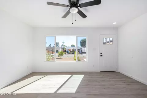 2738 E Windrose Dr, Phoenix, AZ 85032 photo 5