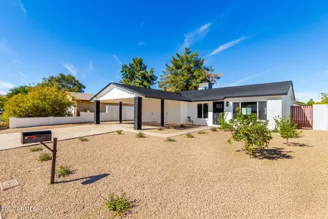 2738 E Windrose Dr, Phoenix, AZ 85032