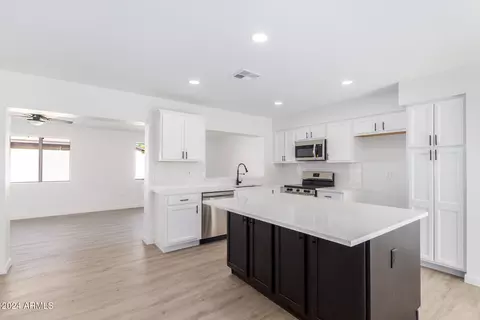 2738 E Windrose Dr, Phoenix, AZ 85032 photo 10