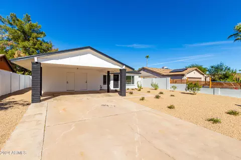 2738 E Windrose Dr, Phoenix, AZ 85032 photo 2