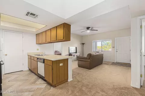 145 N 74th St #246, Mesa, AZ 85207