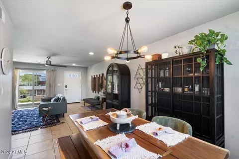 5550 N 12th St #19, Phoenix, AZ 85014