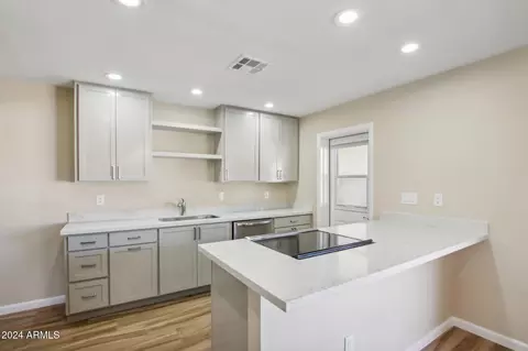 224 E Carter Dr, Tempe, AZ 85282 photo 8