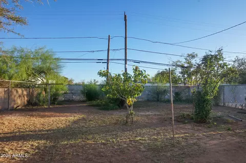 Exterior - 2051 E 11th St, Douglas, AZ 85607 photo 9 of 11