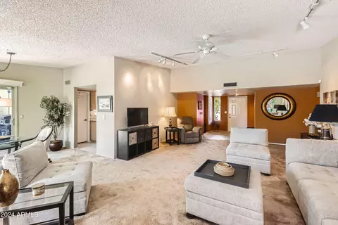 233 E Angela Dr, Phoenix, AZ 85022 photo 6