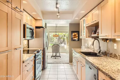 233 E Angela Dr, Phoenix, AZ 85022 photo 11
