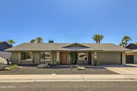 233 E Angela Dr, Phoenix, AZ 85022