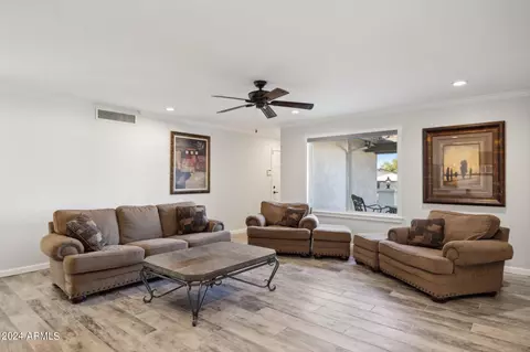 3007 E Calaveros Dr, Phoenix, AZ 85028 photo 18
