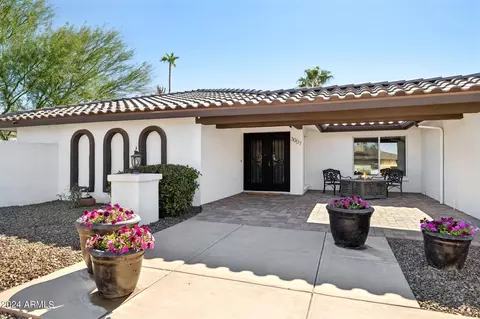 3007 E Calaveros Dr, Phoenix, AZ 85028 photo 5