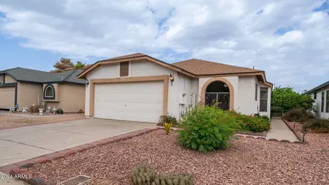 6458 W Delmonico Ln, Glendale, AZ 85302