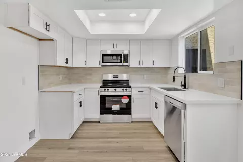 10411 N 11th Ave #27, Phoenix, AZ 85021