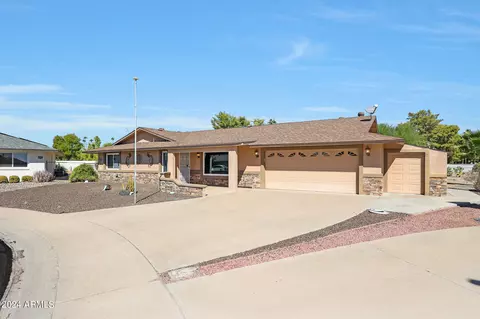 18423 N 95th Ave, Sun City, AZ 85373