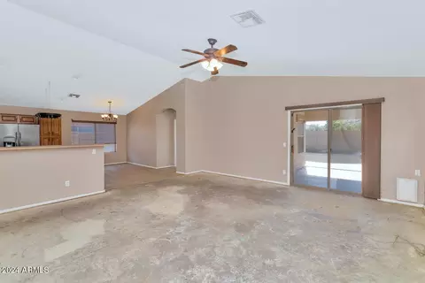 4044 S Summer Ct, Gilbert, AZ 85297 photo 5
