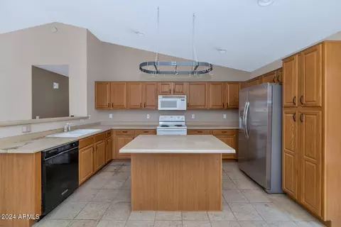4044 S Summer Ct, Gilbert, AZ 85297 photo 8