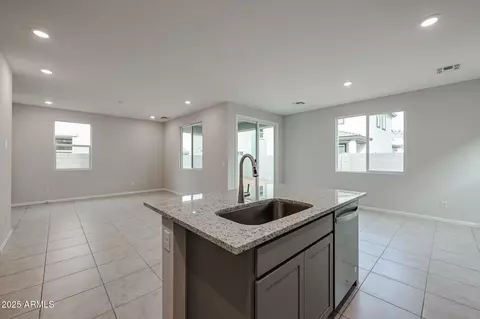Living - 2646 E Bluff Spring Ave, Apache Junction, AZ 85119 photo 2 of 2