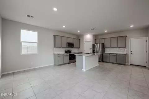 Kitchen - 2646 E Bluff Spring Ave, Apache Junction, AZ 85119 photo 2 of 2
