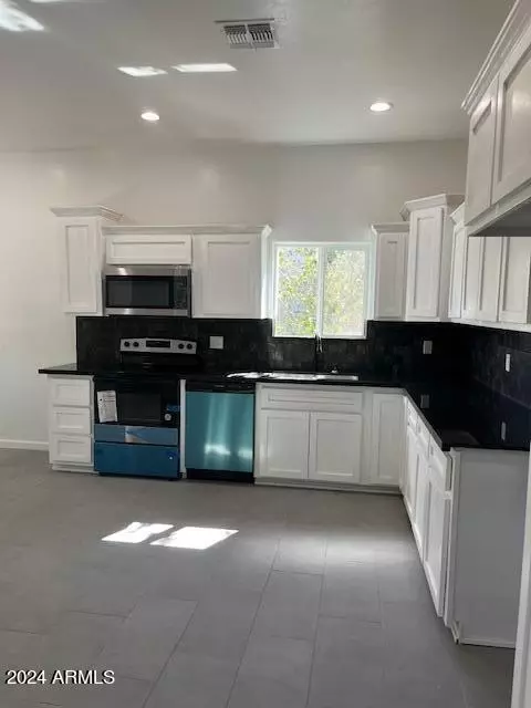 1005 E 15th St, Douglas, AZ 85607 photo 2