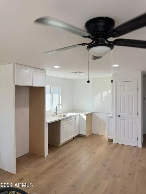 532 E Vogel Ave, Phoenix, AZ 85020 photo 5