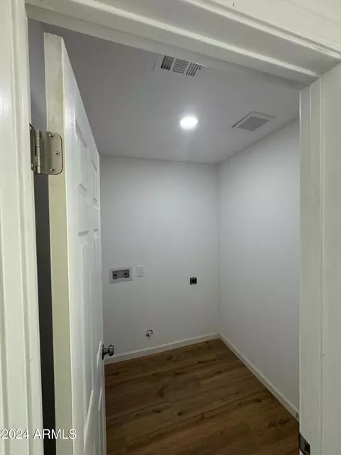 532 E Vogel Ave, Phoenix, AZ 85020 photo 14