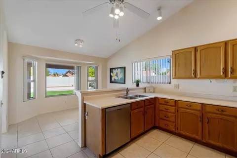 5654 E Fairfield St, Mesa, AZ 85205 photo 10