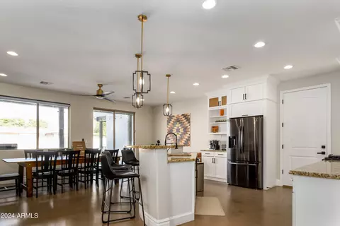 Kitchen - 1004 E Tempe Dr, Tempe, AZ 85281 photo 1 of 10