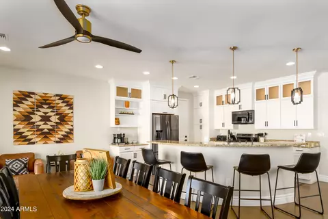 Dining - 1004 E Tempe Dr, Tempe, AZ 85281 photo 1 of 3