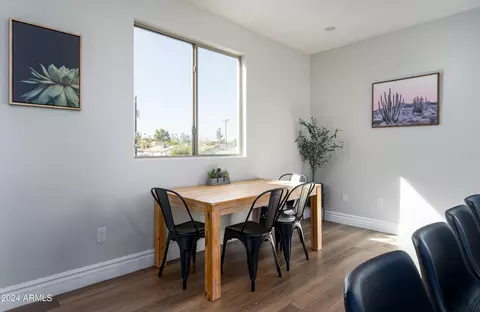 Dining - 1004 E Tempe Dr, Tempe, AZ 85281 photo 3 of 3