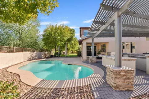 3346 E Coconino Dr, Gilbert, AZ 85298 photo 2