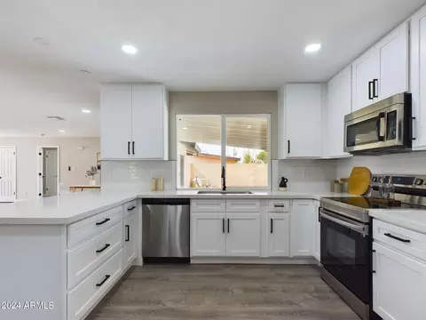 3924 W Augusta Ave, Phoenix, AZ 85051 photo 7