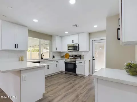 3924 W Augusta Ave, Phoenix, AZ 85051 photo 6