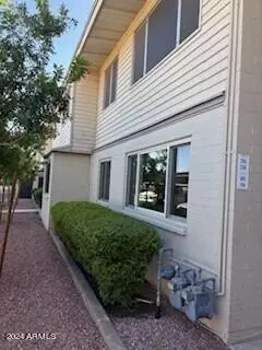 2601 W Rose Ln #B105, Phoenix, AZ 85017