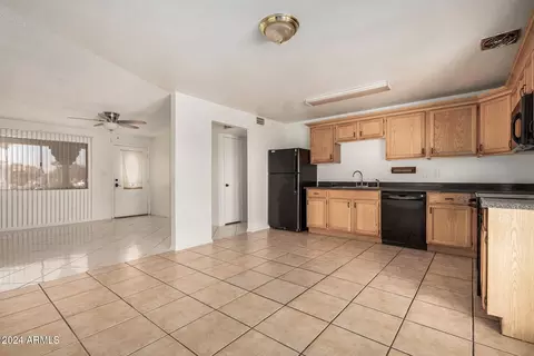 4635 N 80th Dr, Phoenix, AZ 85033 photo 11