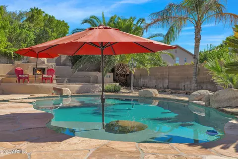 6331 W El Cortez Pl, Phoenix, AZ 85083