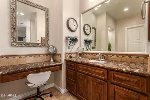 Bath - 2968 E Latham Way, Gilbert, AZ 85297 photo 2 of 9