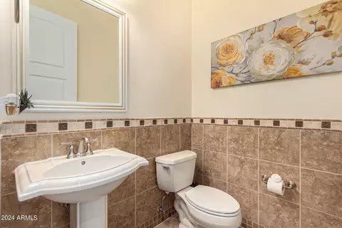 Bath - 2968 E Latham Way, Gilbert, AZ 85297 photo 1 of 9