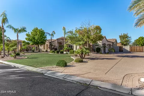 Exterior - 2968 E Latham Way, Gilbert, AZ 85297 photo 6 of 35