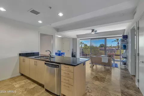 7121 E Rancho Vista Dr #4004, Scottsdale, AZ 85251
