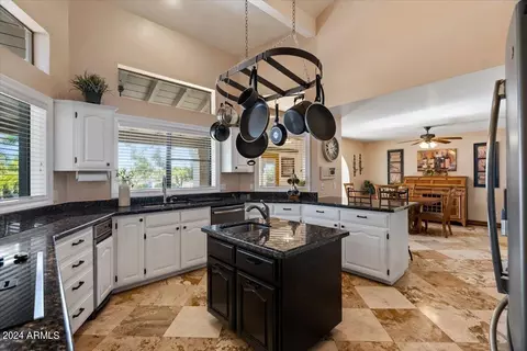 Kitchen - 5345 E Mclellan Rd #24, Mesa, AZ 85205 photo 2 of 5
