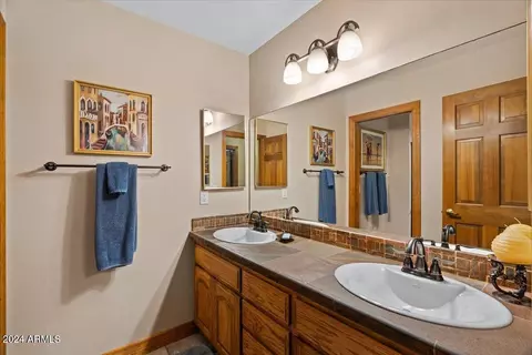 Bath - 5345 E Mclellan Rd #24, Mesa, AZ 85205 photo 4 of 8
