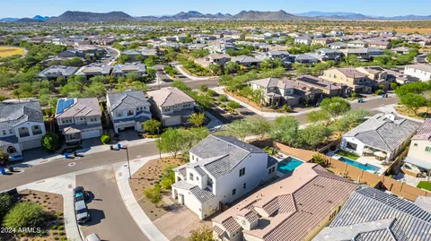 3402 E Crest Ln, Phoenix, AZ 85050 photo 45
