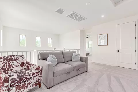 3402 E Crest Ln, Phoenix, AZ 85050 photo 21