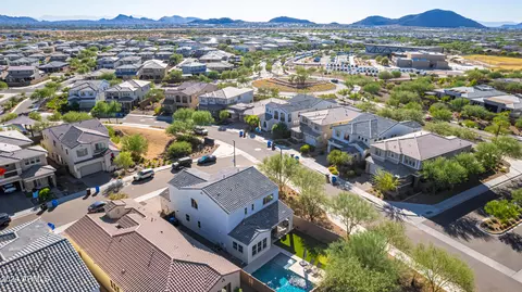 3402 E Crest Ln, Phoenix, AZ 85050 photo 46