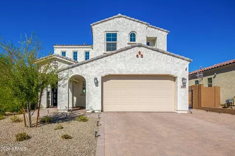 3402 E Crest Ln, Phoenix, AZ 85050