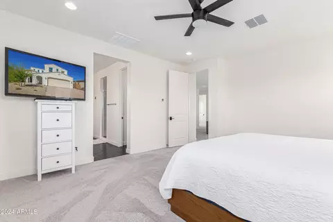 3402 E Crest Ln, Phoenix, AZ 85050 photo 24